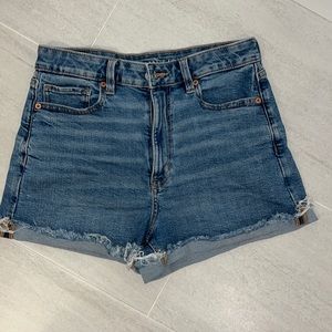 American Eagle Size 6 Blue Denim Women’s Mom Shorts